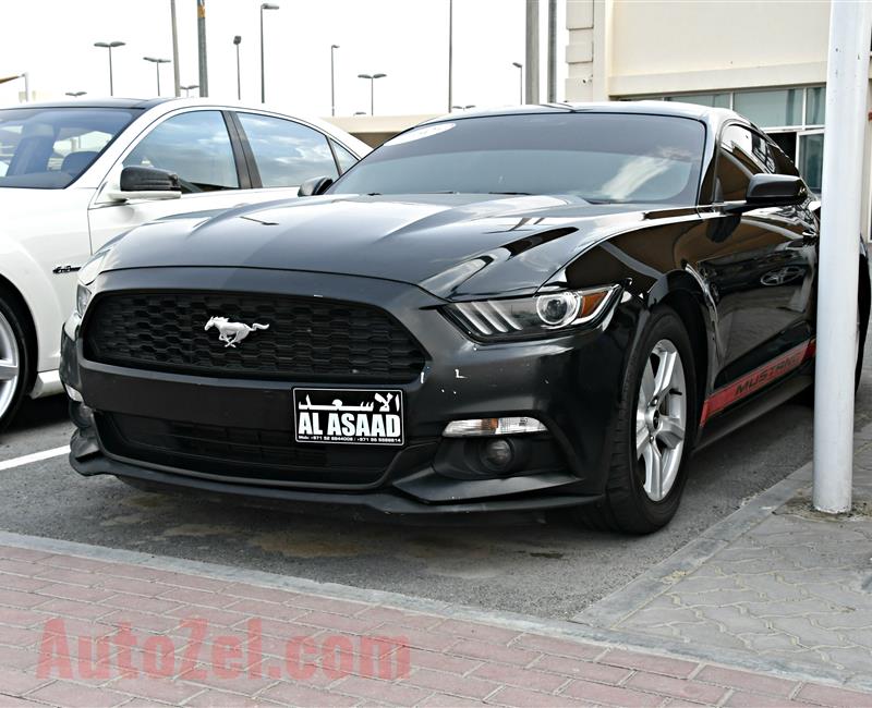 FORD MUSTANG  model 2015 - black - 70,000 km - v6 - CAR SPECS IS AMERICAN