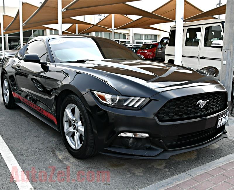 FORD MUSTANG  model 2015 - black - 70,000 km - v6 - CAR SPECS IS AMERICAN