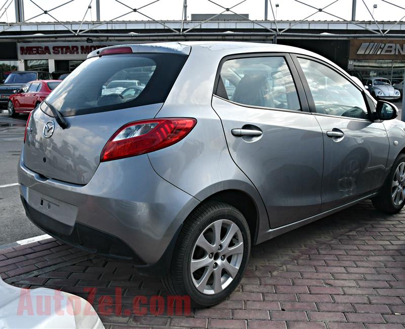 MAZDA 2  MODEL 2013  - SILVER - ZERO KM - V4 - GCC 