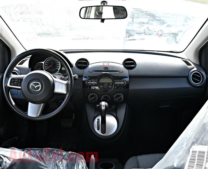 MAZDA 2  MODEL 2013  - SILVER - ZERO KM - V4 - GCC 