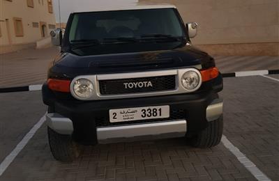 Urgently FJ CRUISER for sale in shsrjah