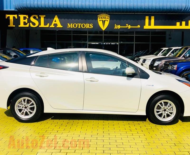 ///HYBRID///TOYOTA PRIUS ICONIC 1.8L V4///GCC///2017///WARRANTY///ECONOMIC///ONLY 1,220 DHS MONTHLY/