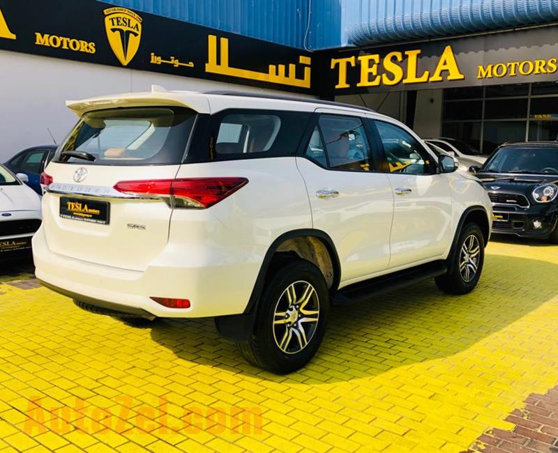 FORTUNER / SR5 / 4WD / GCC / 2017 / WARRANTY! / 7 SITTERS / SUPER CLEAN! / ONLY 1,446 DHS MONTHLY! /