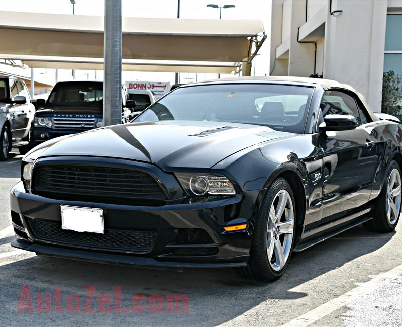 FORD MUSTANG GT MODEL 2014 - BLACK - 40,000 MILEAGE - V8 - CAR SPECS IS AMERICAN 