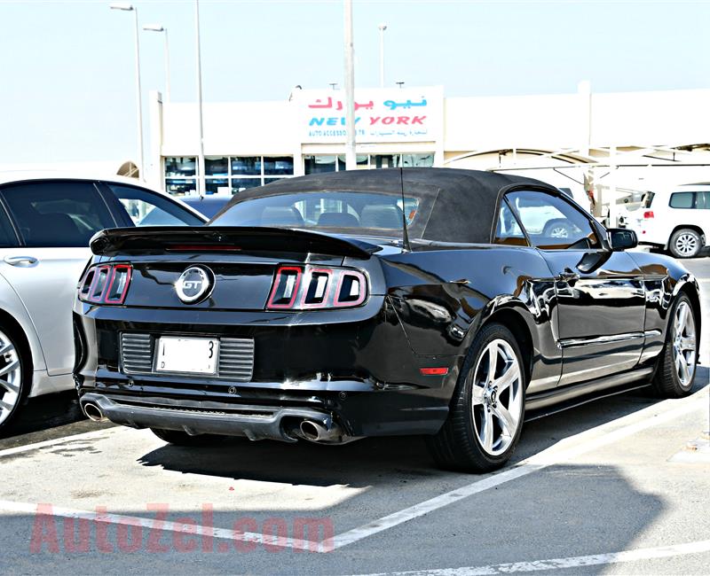 FORD MUSTANG GT MODEL 2014 - BLACK - 40,000 MILEAGE - V8 - CAR SPECS IS AMERICAN 