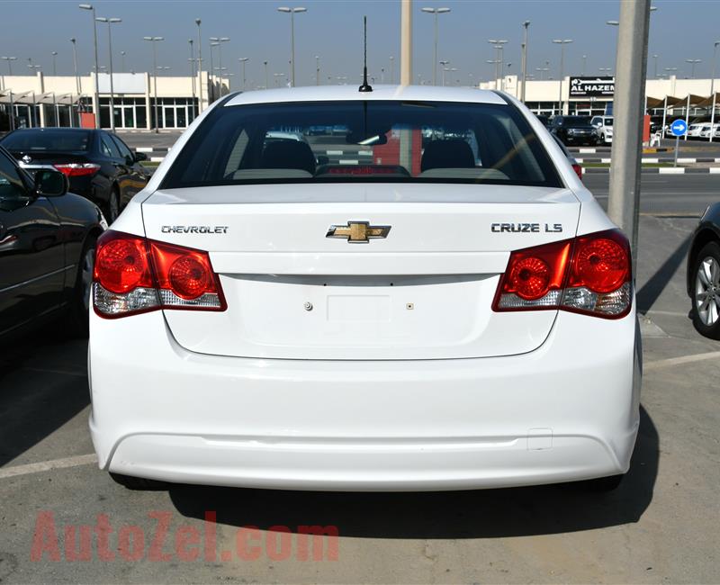 CHEVROLET CRUZE- 2015- WHITE- 90 000 KM- GCC SPECS