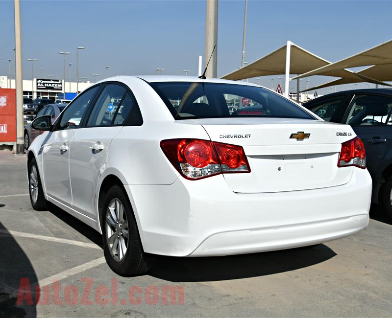 CHEVROLET CRUZE- 2015- WHITE- 90 000 KM- GCC SPECS