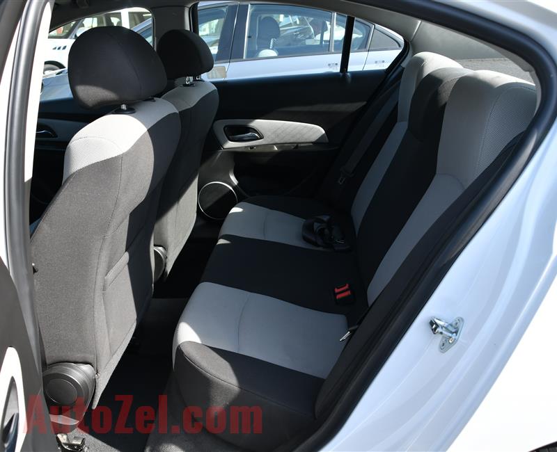 CHEVROLET CRUZE- 2015- WHITE- 90 000 KM- GCC SPECS