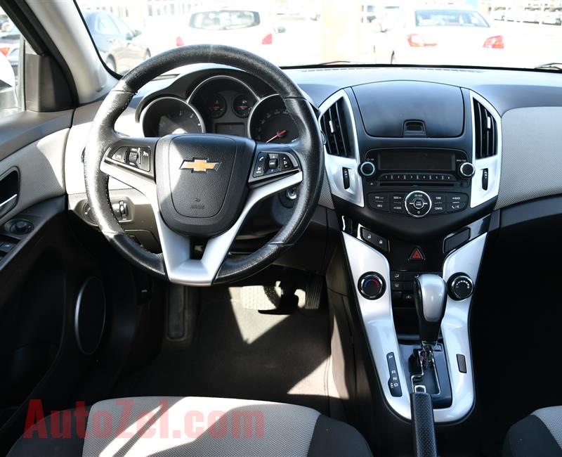 CHEVROLET CRUZE- 2015- WHITE- 90 000 KM- GCC SPECS