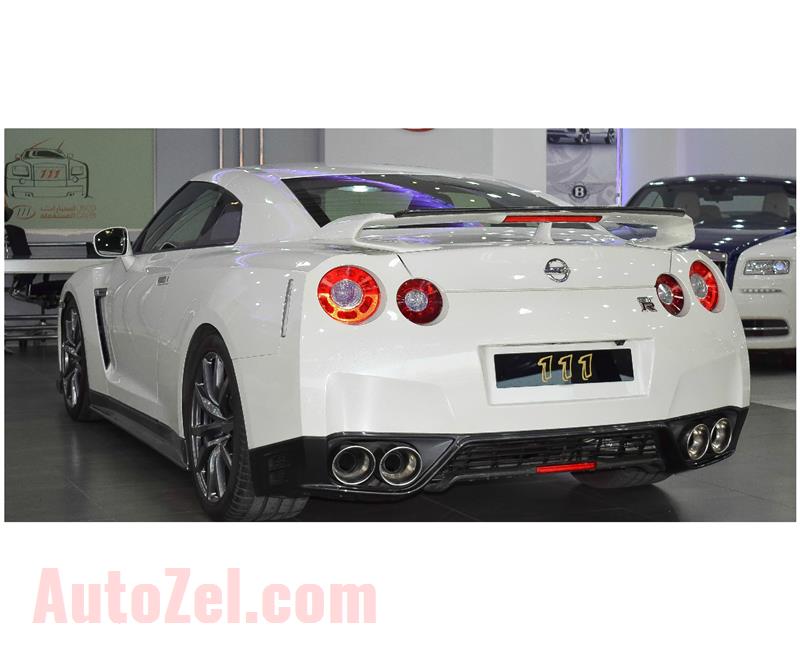 NISSAN GTR- 2013- WHITE- 84 000 KM- GCC SPECS