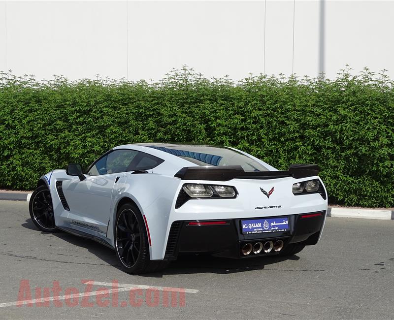 CHEVROLET CORVETTE Z06 65th CARBON- 2018- WHITE- 14 000 KM- GCC SPECS