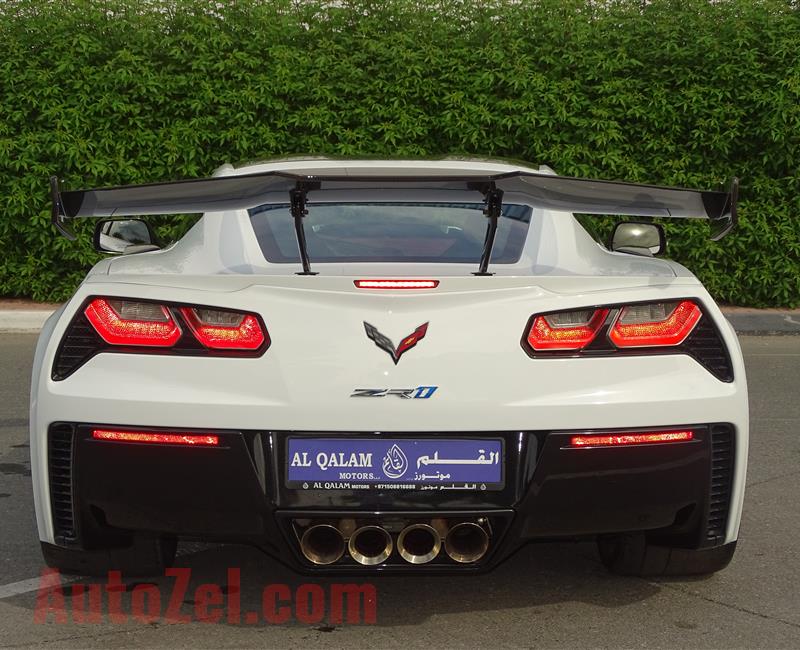 CHEVROLET CORVETTE ZR1 6.2L SUPERCHARGED- 2019- WHITE- 12 000 KM- GCC SPECS