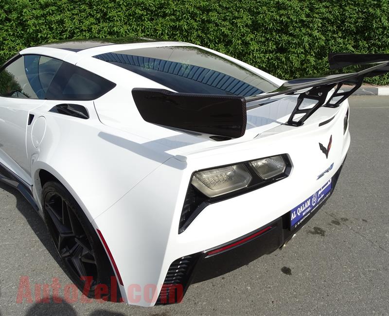 CHEVROLET CORVETTE ZR1 6.2L SUPERCHARGED- 2019- WHITE- 12 000 KM- GCC SPECS