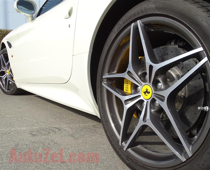 FERRARI CALIFORNIA T 3.9L TWIN-TURBO- 2016- WHITE- 300 KM ONLY- GCC SPECS