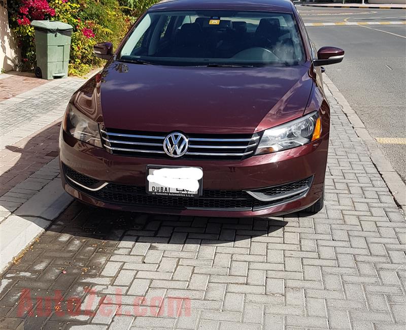 Volkswagen Passat 2014 low kilometers selling for travelling 