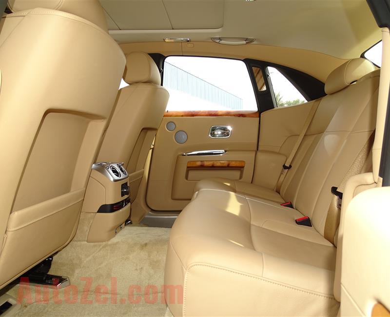 ROLLS ROYCE GHOST- 2012- BROWN- 68 000 KM- GCC SPECS