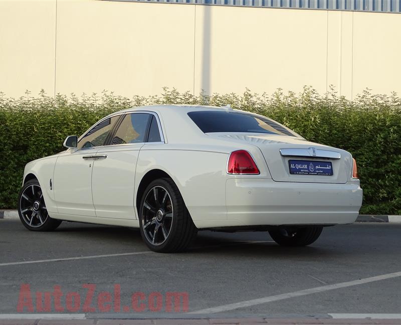 ROLLS ROYCE GHOST- 2016- WHITE- 67 000 KM- GCC SPECS