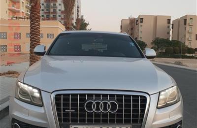 Audi Q5 Quattro/ S Line 2.0 T GCC Spec with Panoramic...