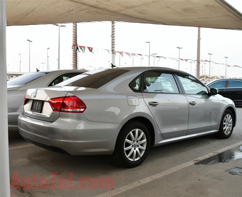 VOLKSWAGEN PASSAT, V4- 2014- GREY- 142 000 KM- GCC