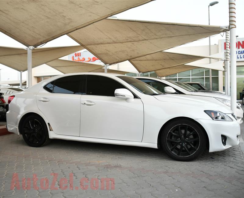 LEXUS IS300, V6- 2011- WHITE- 200 000 KM- GCC