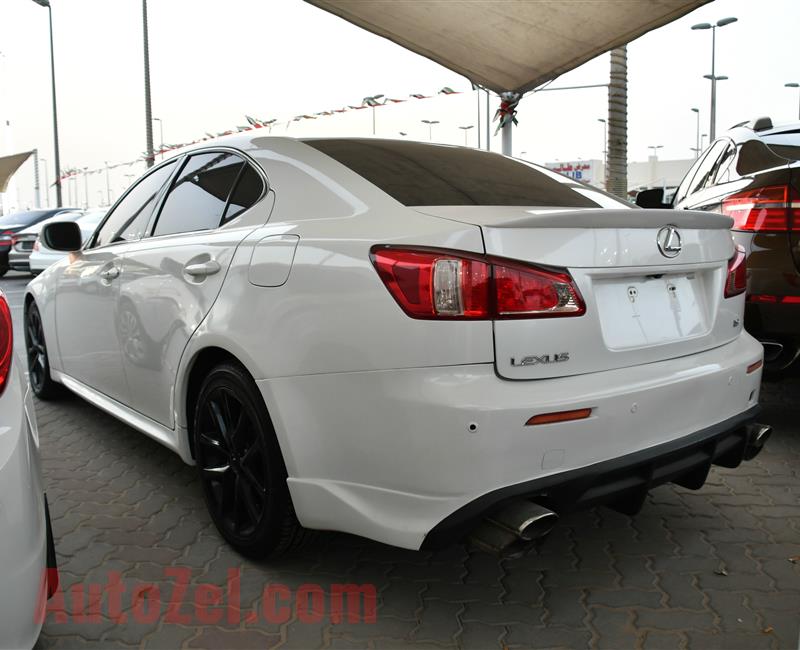 LEXUS IS300, V6- 2011- WHITE- 200 000 KM- GCC