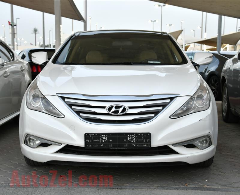 HYUNDAI SONATA, V4- 2013- WHITE- 218 000 KM- GCC