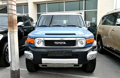 TOYOTA FJ CRUISER- 2013- BLUE- 160 000 KM- GCC SPECS