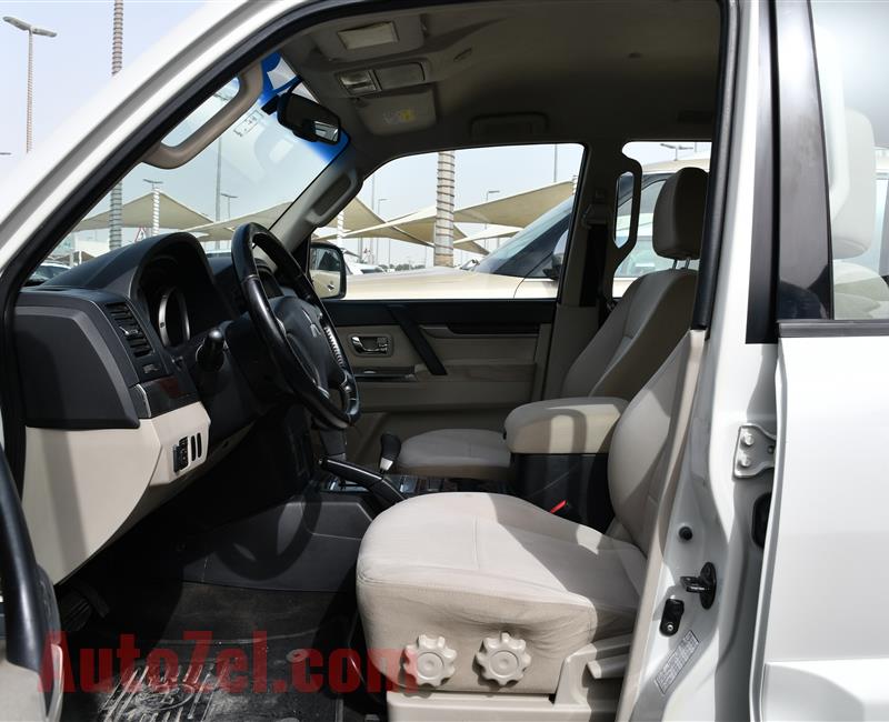 MITSUBISHI PAJERO V6- 2013- WHITE- 100 000 KM- GCC SPECS