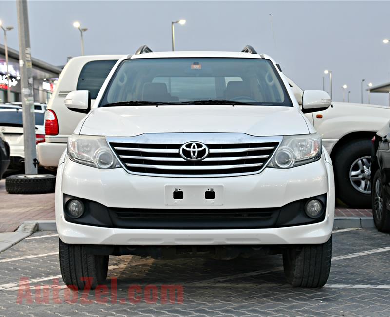 TOYOTA FORTUNER MODEL 2014 - WHITE - 107,000 KM - V6 - GCC 