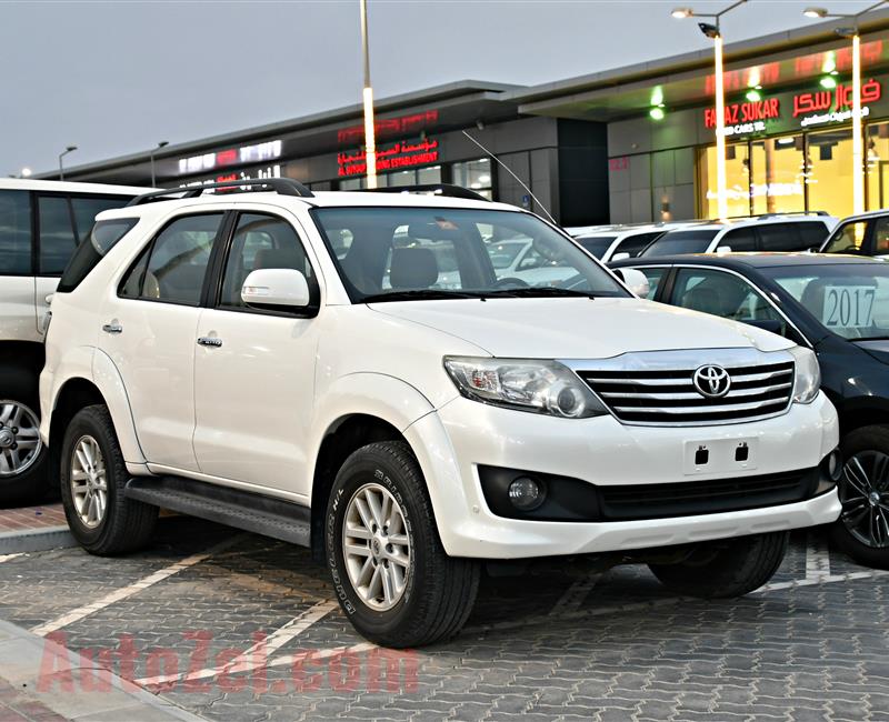 TOYOTA FORTUNER MODEL 2014 - WHITE - 107,000 KM - V6 - GCC 