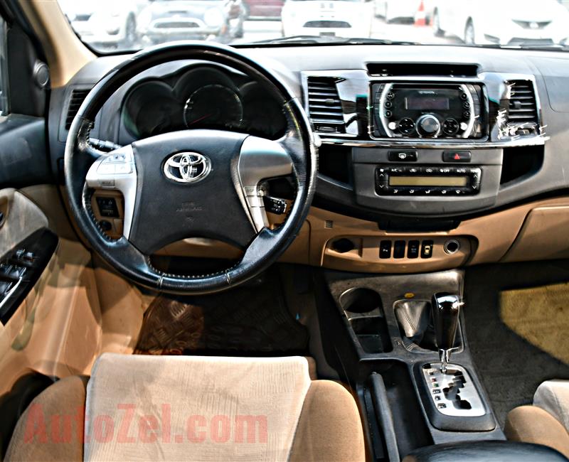 TOYOTA FORTUNER MODEL 2014 - WHITE - 107,000 KM - V6 - GCC 