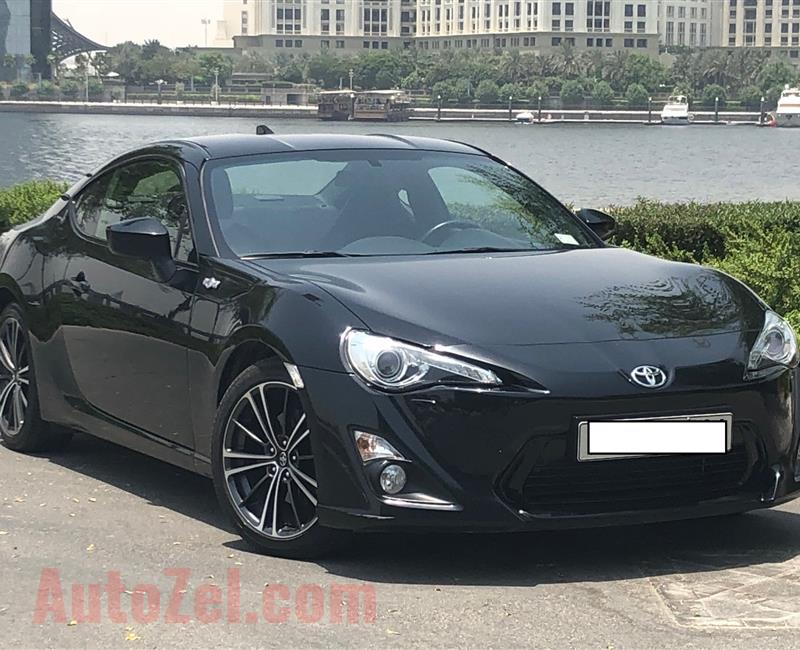 Toyota FT86 VTX Black, 2015, UAE Spec - 36,000 km only!