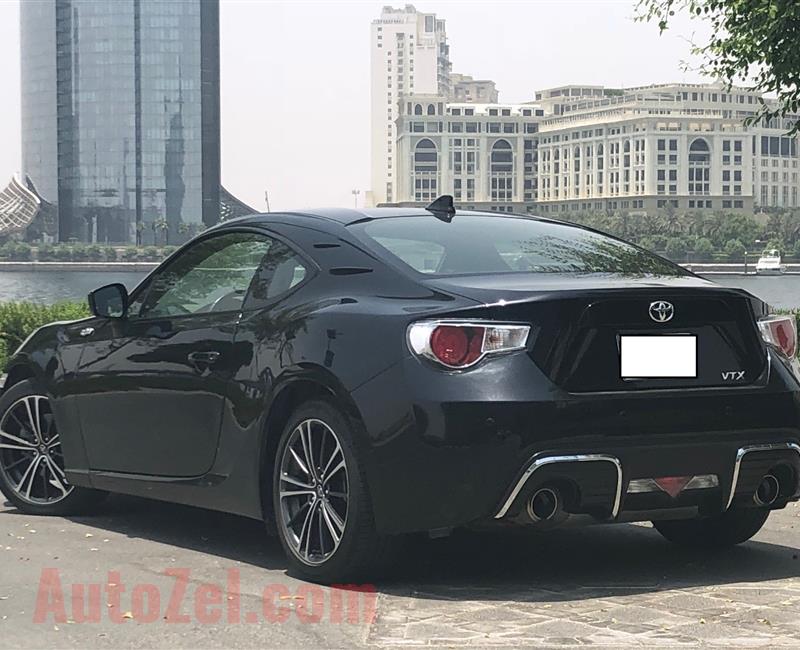 Toyota FT86 VTX Black, 2015, UAE Spec - 36,000 km only!