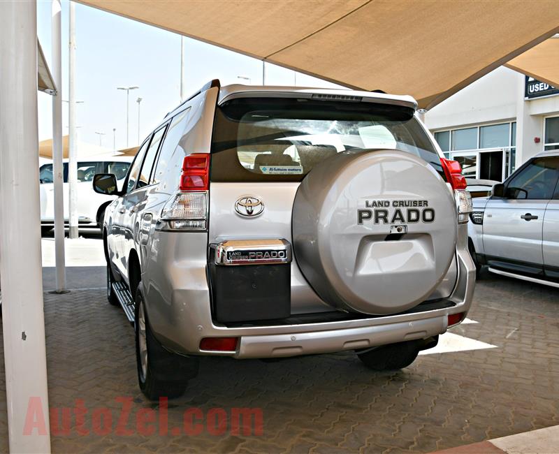 TOYOTA LAND CRUISER  PRADO TXL  model 2012 - silver - 176,000 km - v6 - gcc 