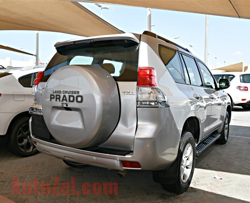 TOYOTA LAND CRUISER  PRADO TXL  model 2012 - silver - 176,000 km - v6 - gcc 