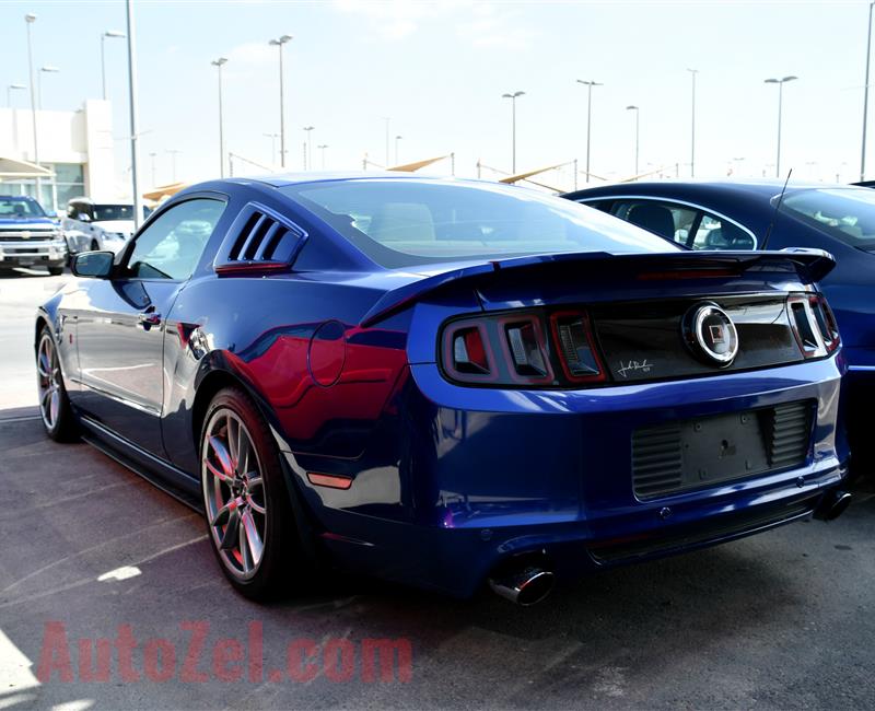 FORD MUSTANG- 2013- BLUE- 196 000 KM- GCC SPECS