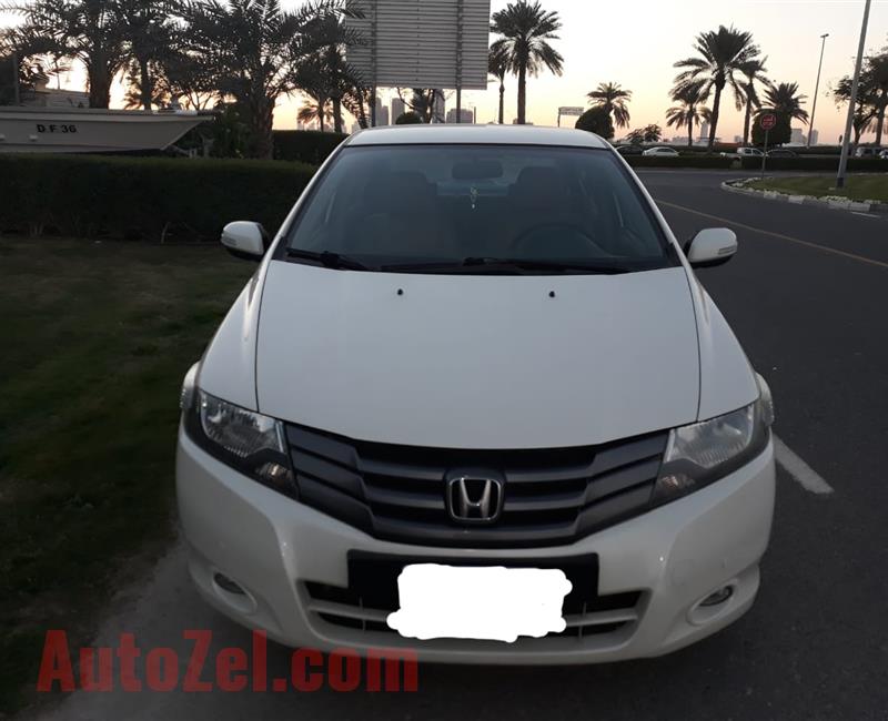 Honda city 2011 model full option GCC space accidentfree argent for sale