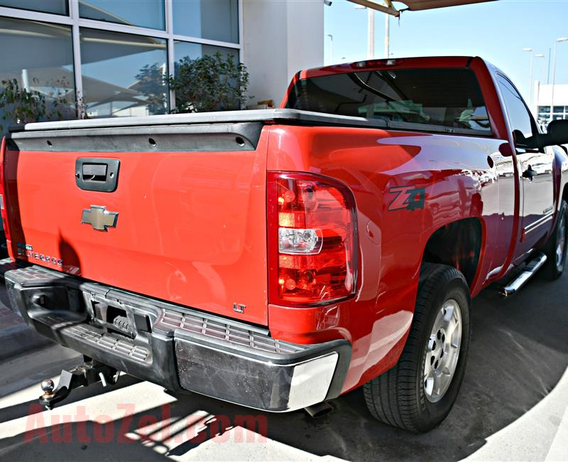 CHEVROLET SILVERADO MODEL 2010 - RED - 278,000 KM -V8 - GCC 