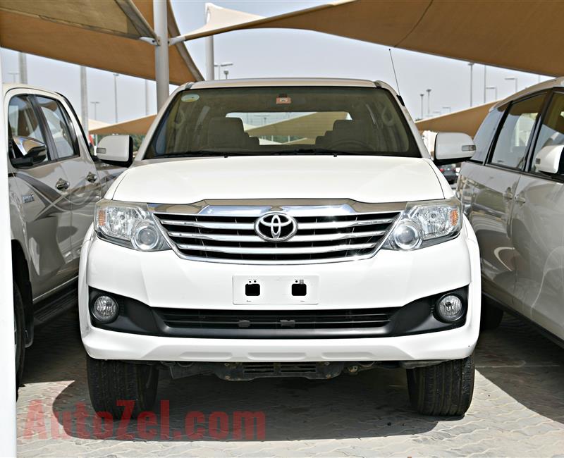 TOYOTA FORTUNER EXR MODEL 2014 - WHITE - 100,000 KM - V4 - GCC 