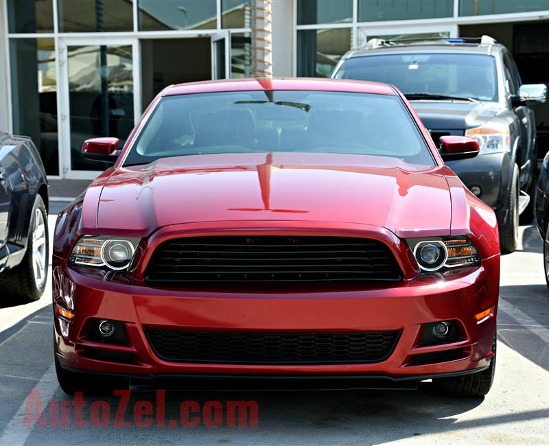 FORD MUSTANG- 2014- RED- 80 000 MILES- AMERICAN SPECS