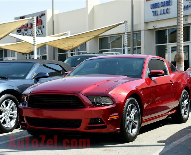 FORD MUSTANG- 2014- RED- 80 000 MILES- AMERICAN SPECS