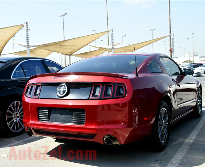 FORD MUSTANG- 2014- RED- 80 000 MILES- AMERICAN SPECS