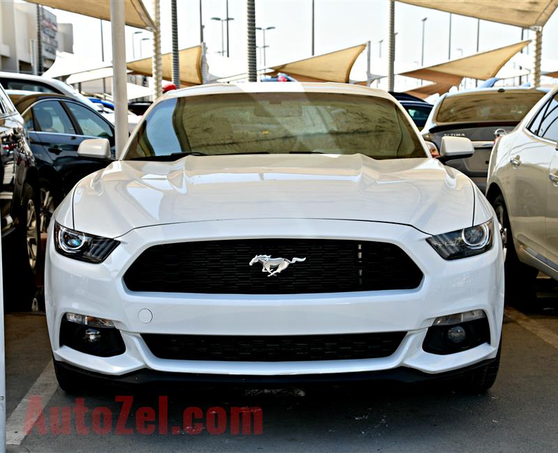 FORD MUSTANG- 2015- WHITE- 34 000 MILES- AMERICAN SPECS