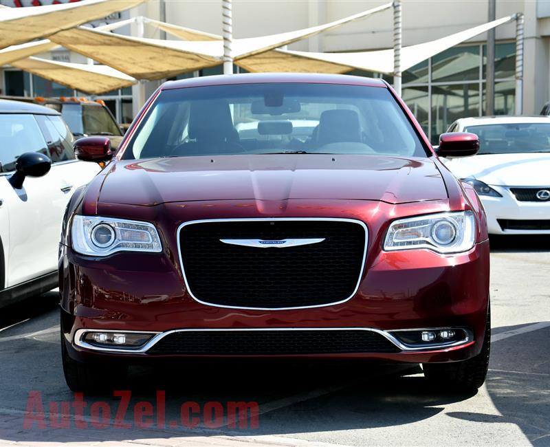 CHRYSLER 300- 2016- RED- 30 000 MILES- AMERICAN SPECS