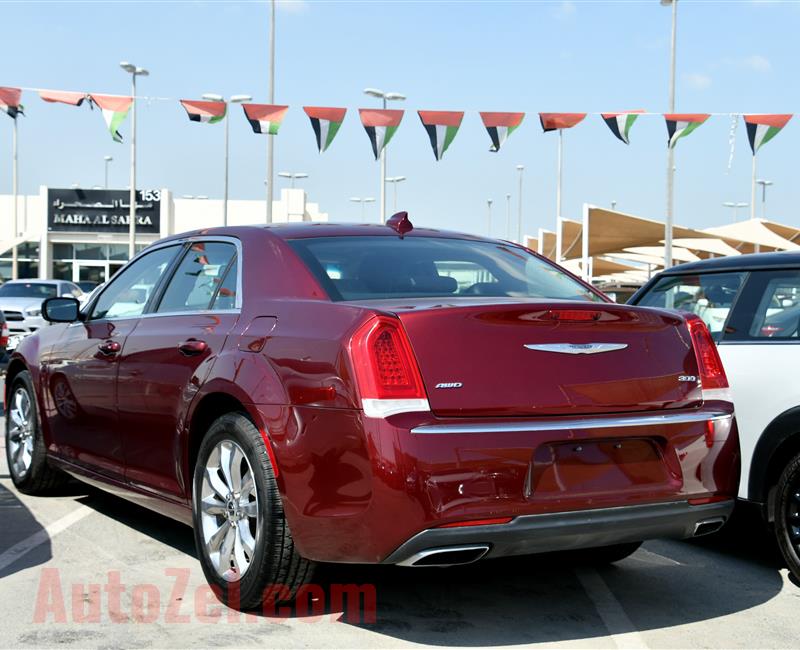 CHRYSLER 300- 2016- RED- 30 000 MILES- AMERICAN SPECS