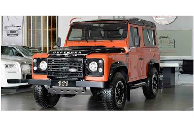 BRAND NEW LAND ROVER DEFENDER- 2016- ORANGE- GCC SPECS