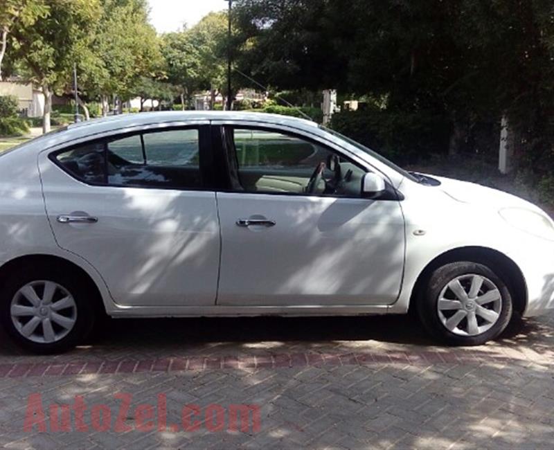 Nissan Sunny 2012