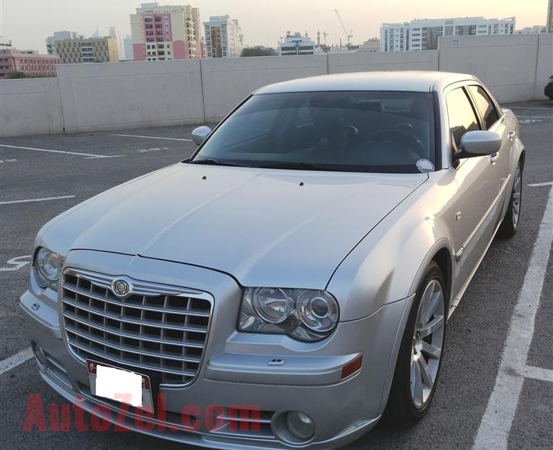 CHRYSLER 300c SRT8 6.1L, GCC, Low Mileage, Genuine condition 