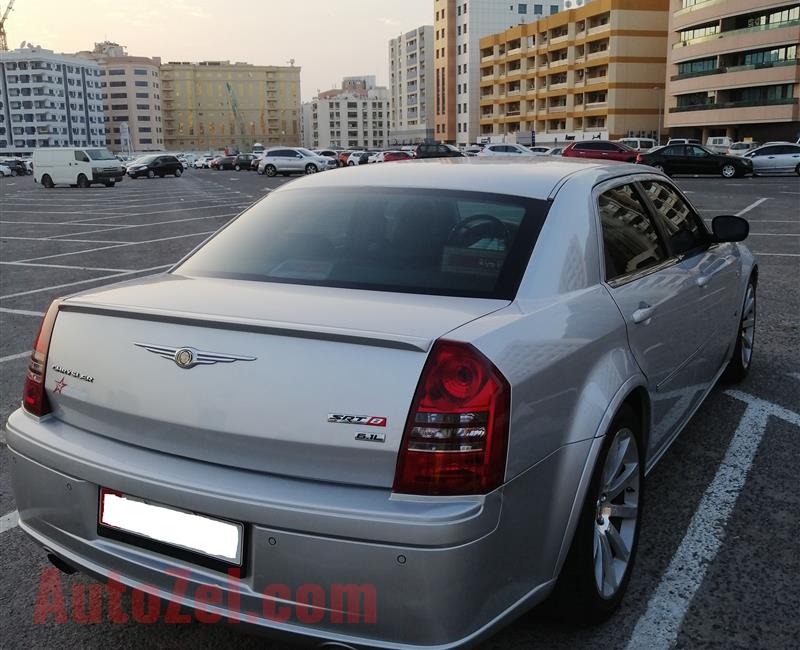 CHRYSLER 300c SRT8 6.1L, GCC, Low Mileage, Genuine condition 