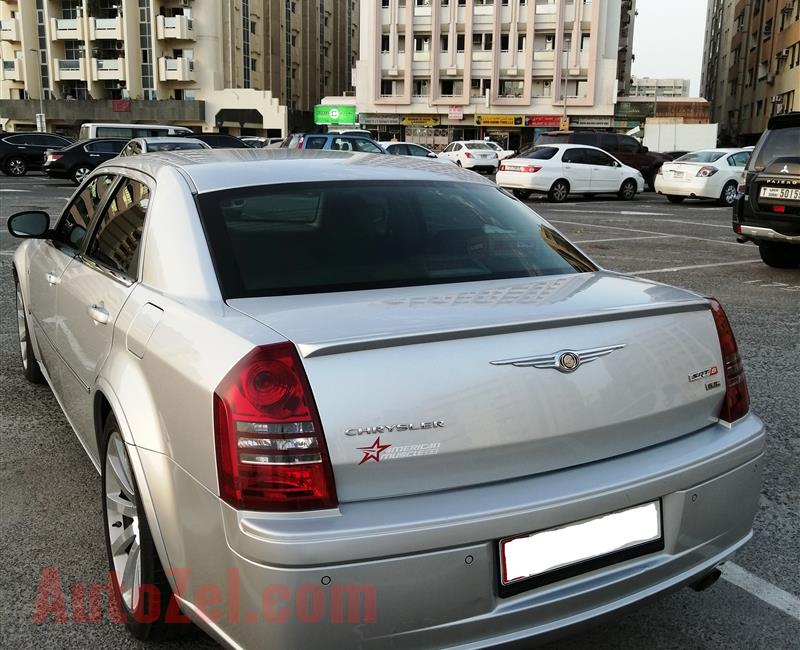 CHRYSLER 300c SRT8 6.1L, GCC, Low Mileage, Genuine condition 